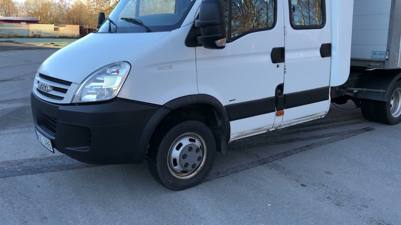 Köp Lastbil Iveco Daily Van Double Cabin 3.0 TDi med trailer på Klaravik
