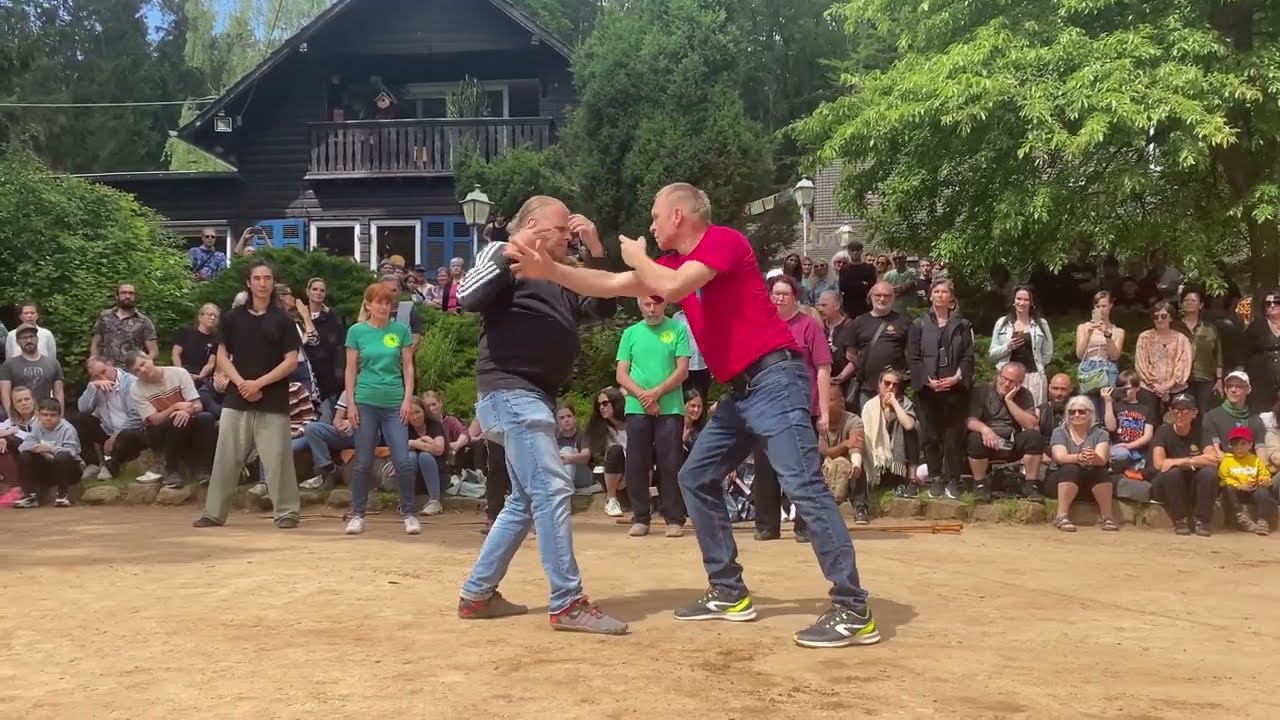 Shaolin Temple Europe Vesakh-Fest 2024 Taijiquan-Vorführungen mit Sifu Jürgen Meyer und Dao-Zentrum