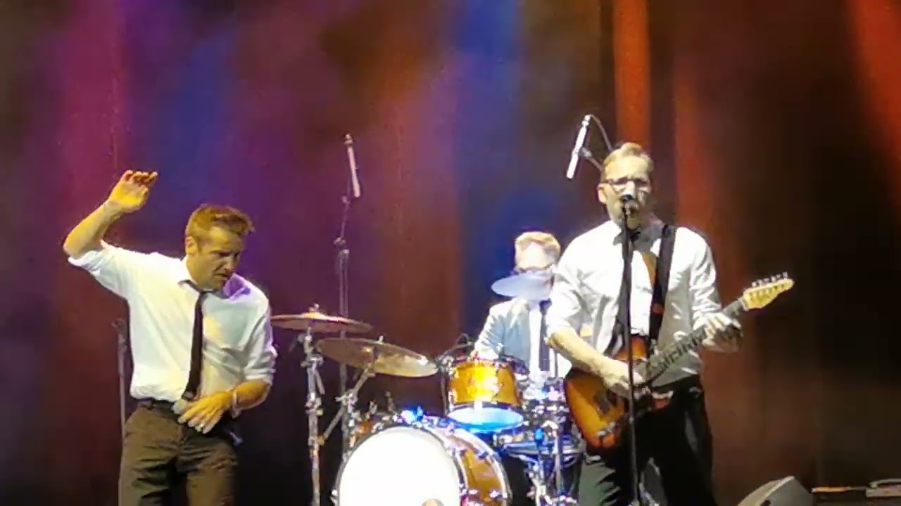*** THE MONROES - DO YOU LOVE ME  25.11.2022 ***