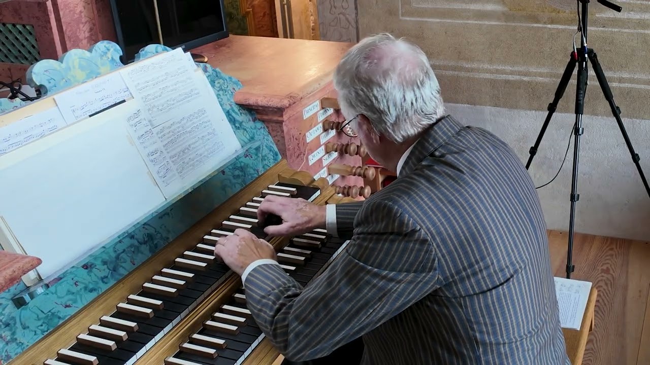 Johann Sebastian Bach - Prelude and Fugue in C, BWV 547 (Michal Novenko)