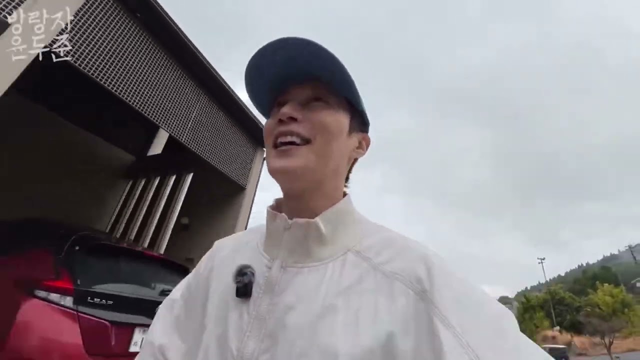 (ENG SUB) Wanderer Yoon Dujun - Family Trip