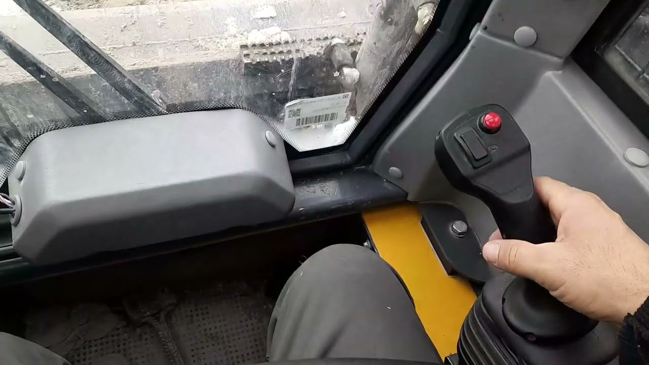 XCMG 740 МИНИ ПОГРУЗЧИК