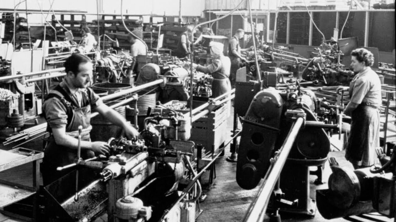 How the Wartime Economy Functioned During World War II