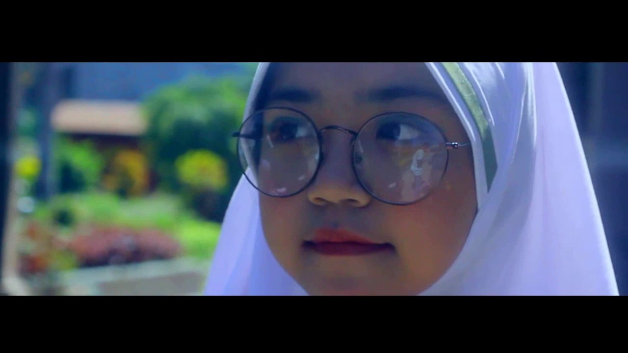 MENJADI DIRINYA(SHORT FILM SAHABAT KELUARGA) SMAN 1 MASBAGIK