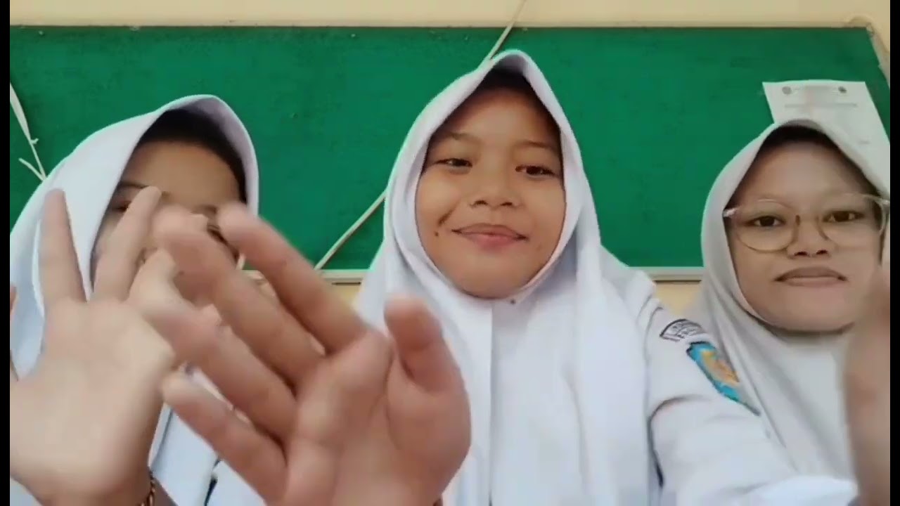 Tugas teks negosiasi Bahasa Indonesia judul : Keadilan di Tugas Kelompok