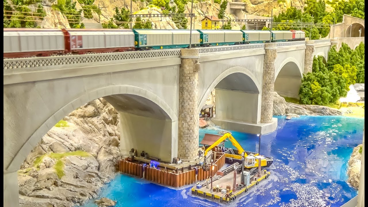 Stunning model train railway display! Mind blowing details!