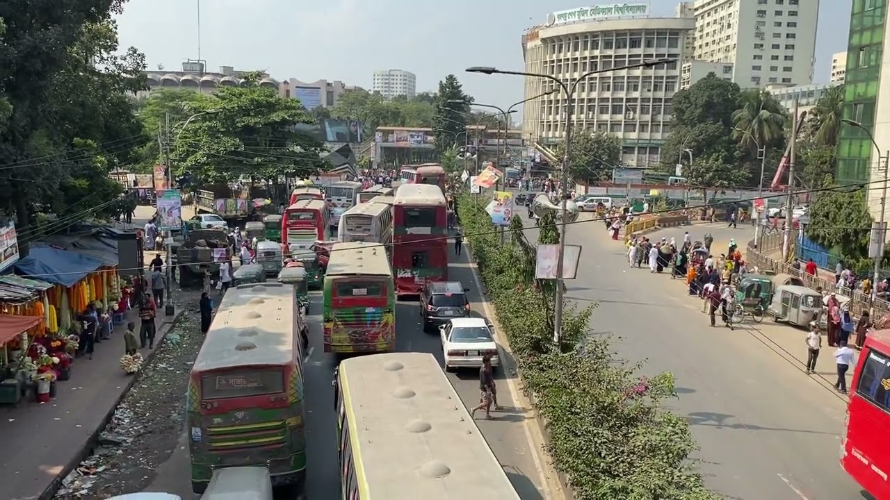 Busy traffic in Dhaka, Bangladesh