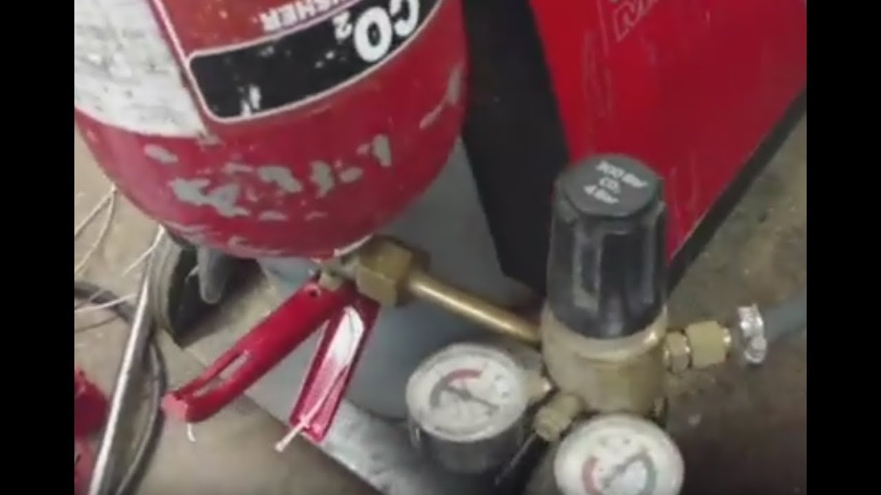 Welding with a fire extinguisher emergency mig gas
