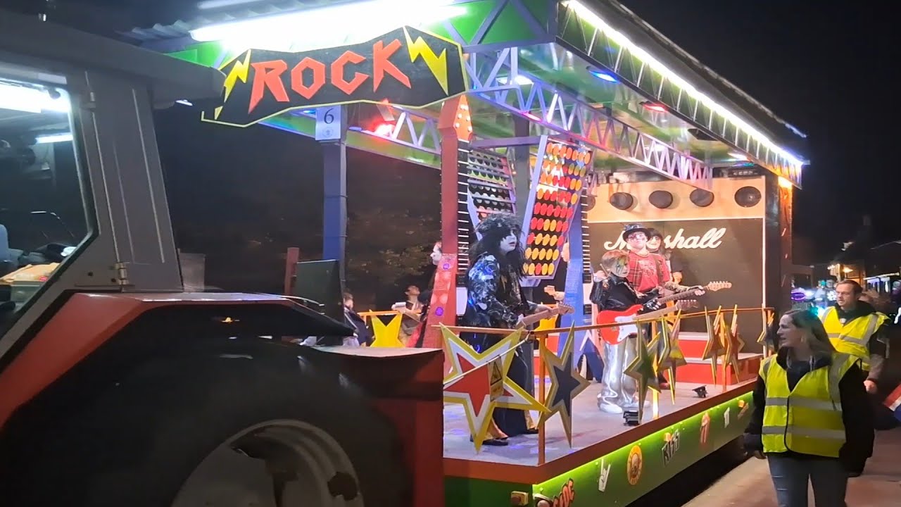 Castle Cary Carnival 2025 Mini Lorry, Rock, Bang Bang, Cat In The Hat, Pirates And More