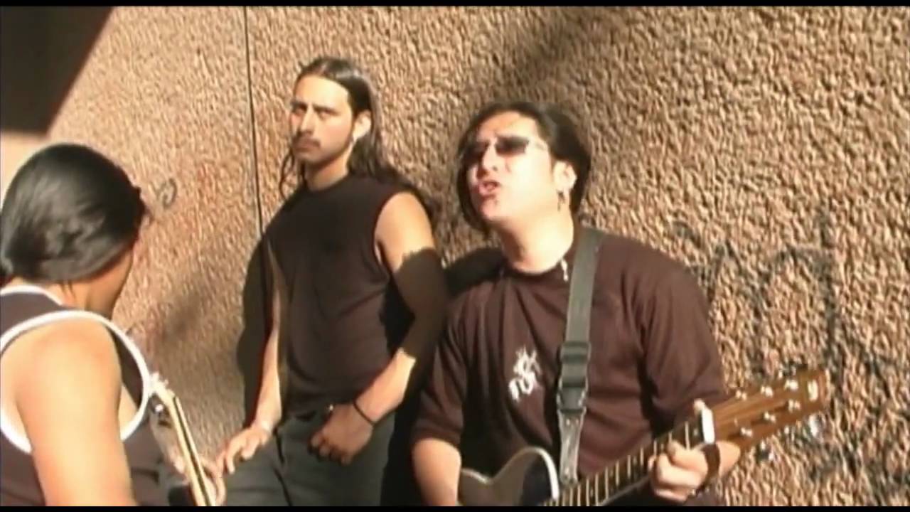 KARATULA: Al final llor&eacute; (Video oficial)