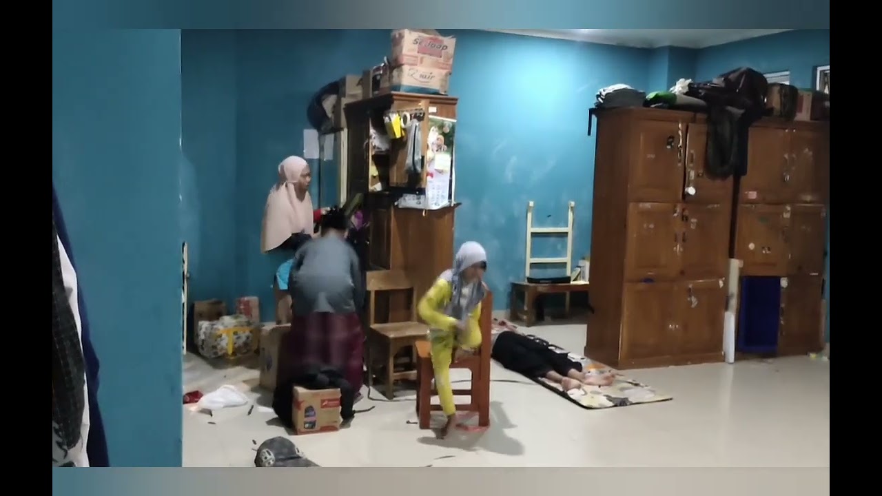 suasana kamar pondok pesantren KHAS kempek setelah libur maulid oktober 2022