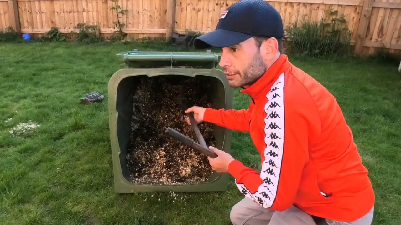 How to make compost using your wheelie bin in 30 days..episode 2