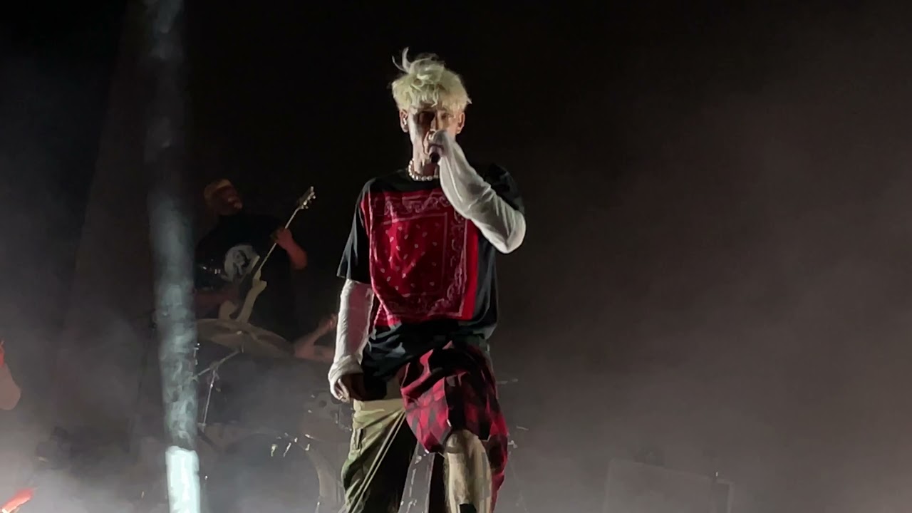 Machine Gun Kelly - El Diablo, Floor 13, and DAYWALKER live in Jacksonville, FL (HUGE MOSHPIT) 4K