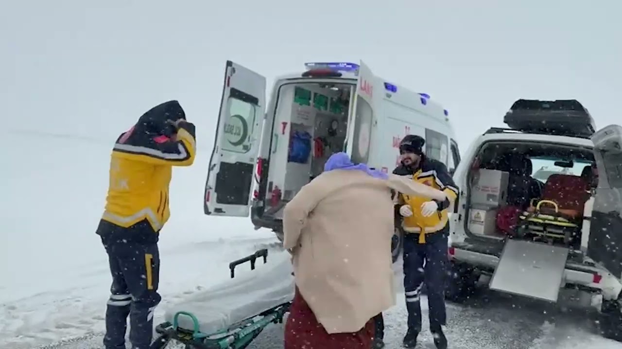112 Kışa Meydan Okuyor, Paletli Ambulanslar Görev Başında