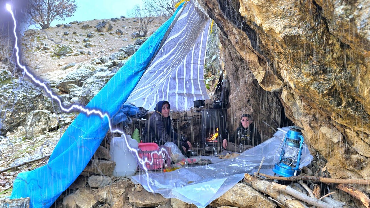 Nomadic life in the Zagros flood | A battle of death and survival in a flooded river