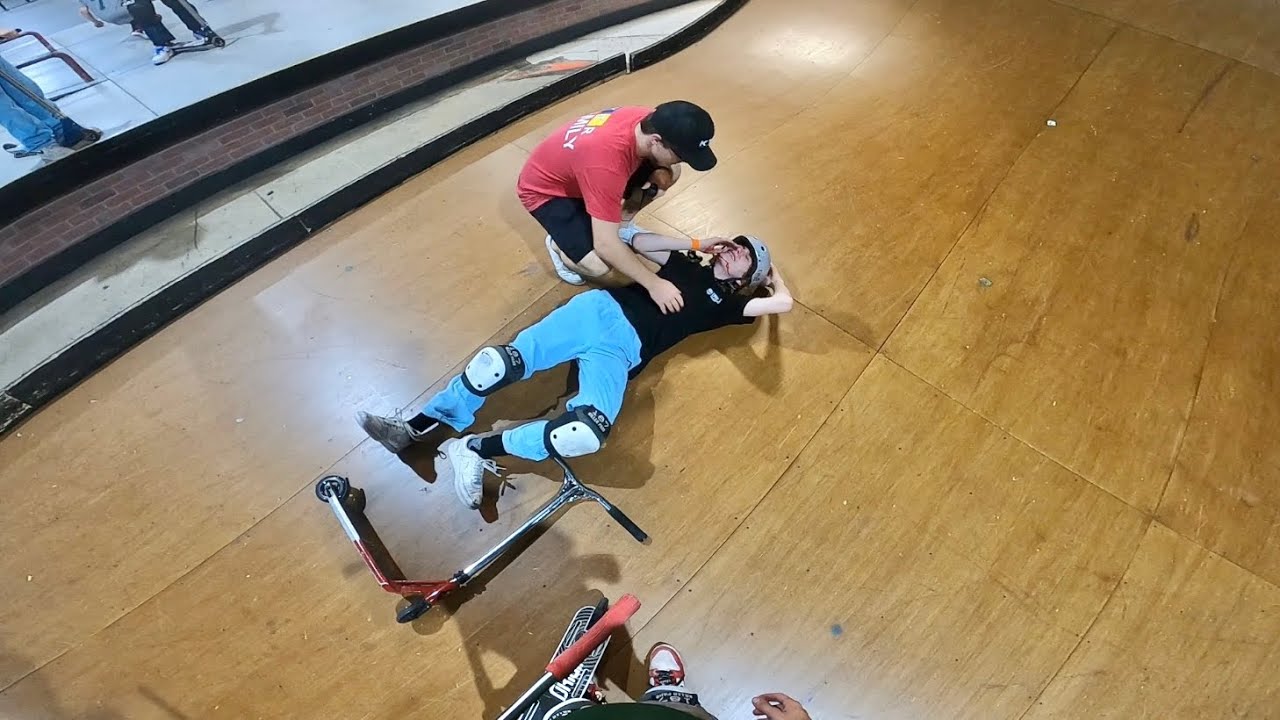 WORST SCOOTER CRASH AT SKATEPARK..