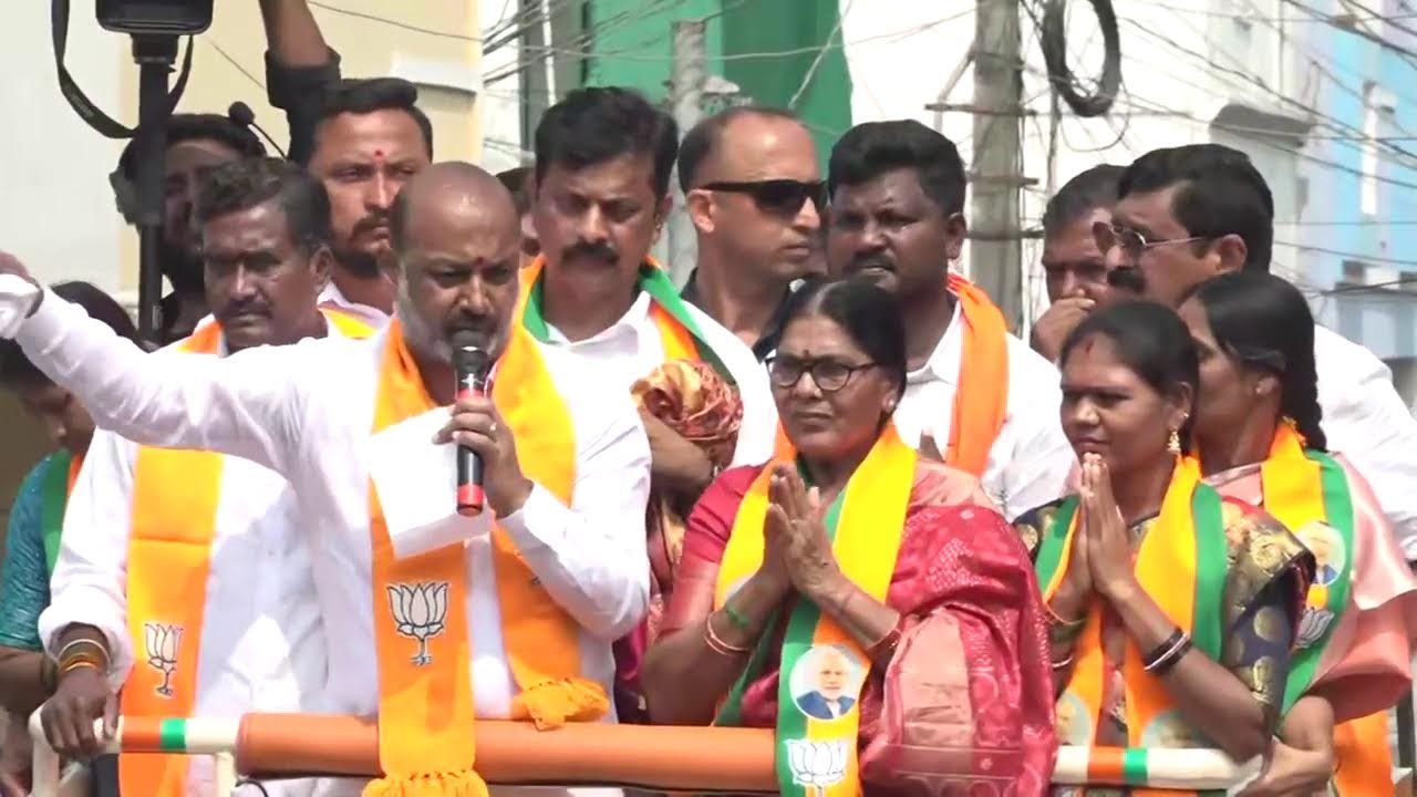 Live : Karimnagar Municipal corporation campaign in Division 45, 44, 13 #LotusInEveryDivision