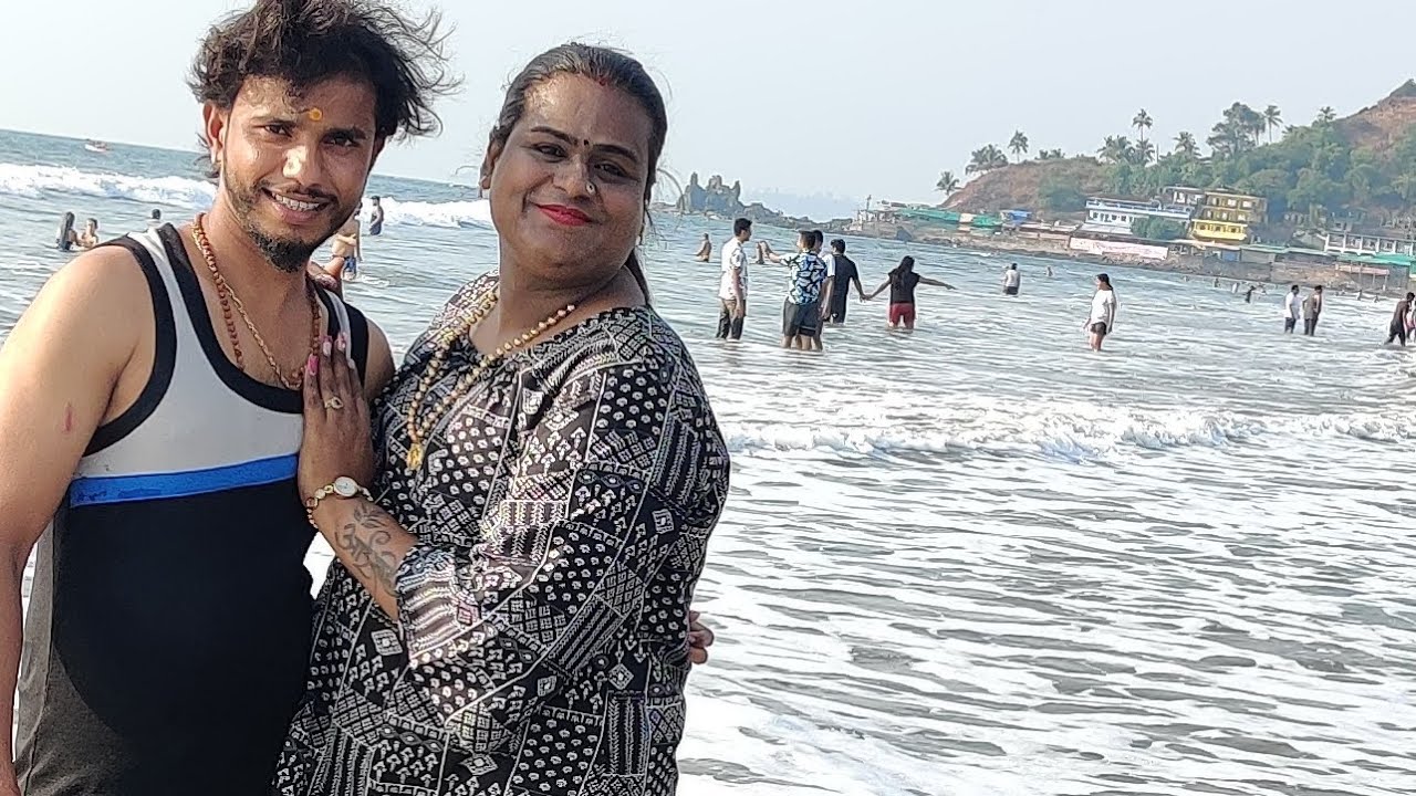 फाॅरेनर पर्यटकांची गर्दी असणारा गोवा Aarambol Beach 🏖️ गजबजलेला बाजार 😘First day in GOA 😘नक्की बघा