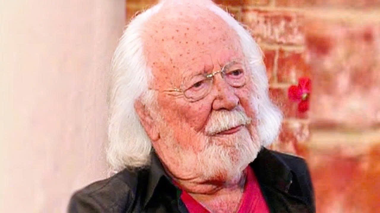 Barry Gibb Reflects on His Professional Relationship With Cliff Richard!