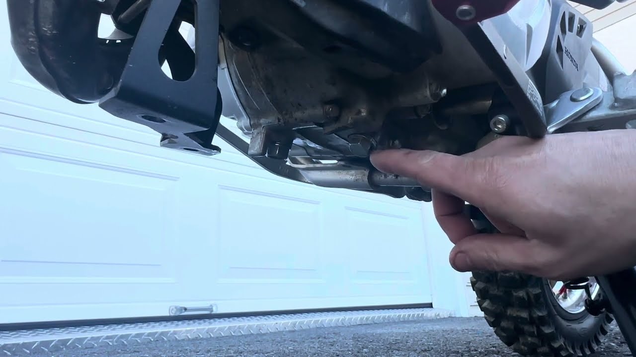 Сливная пробка масла CRF110 против пробки цепи распредвала! Моя ошибка 🤦‍♂️ #honda #crf #oil