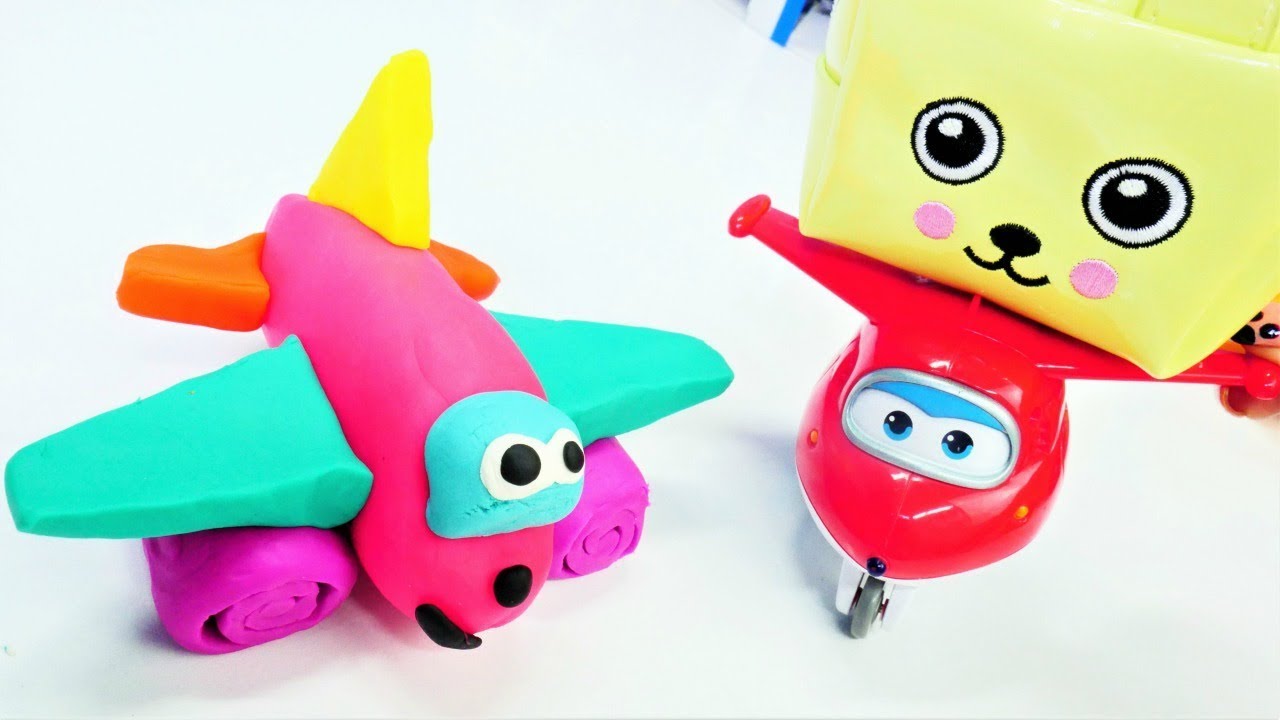 Harika Kanatlar  için yardımcı oyun hamuru ile uçak yapalım. Play Doh hamur oyunları