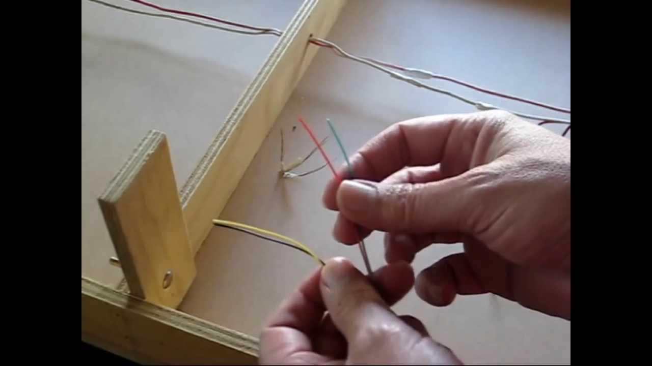 Wiring up signal light for model railway