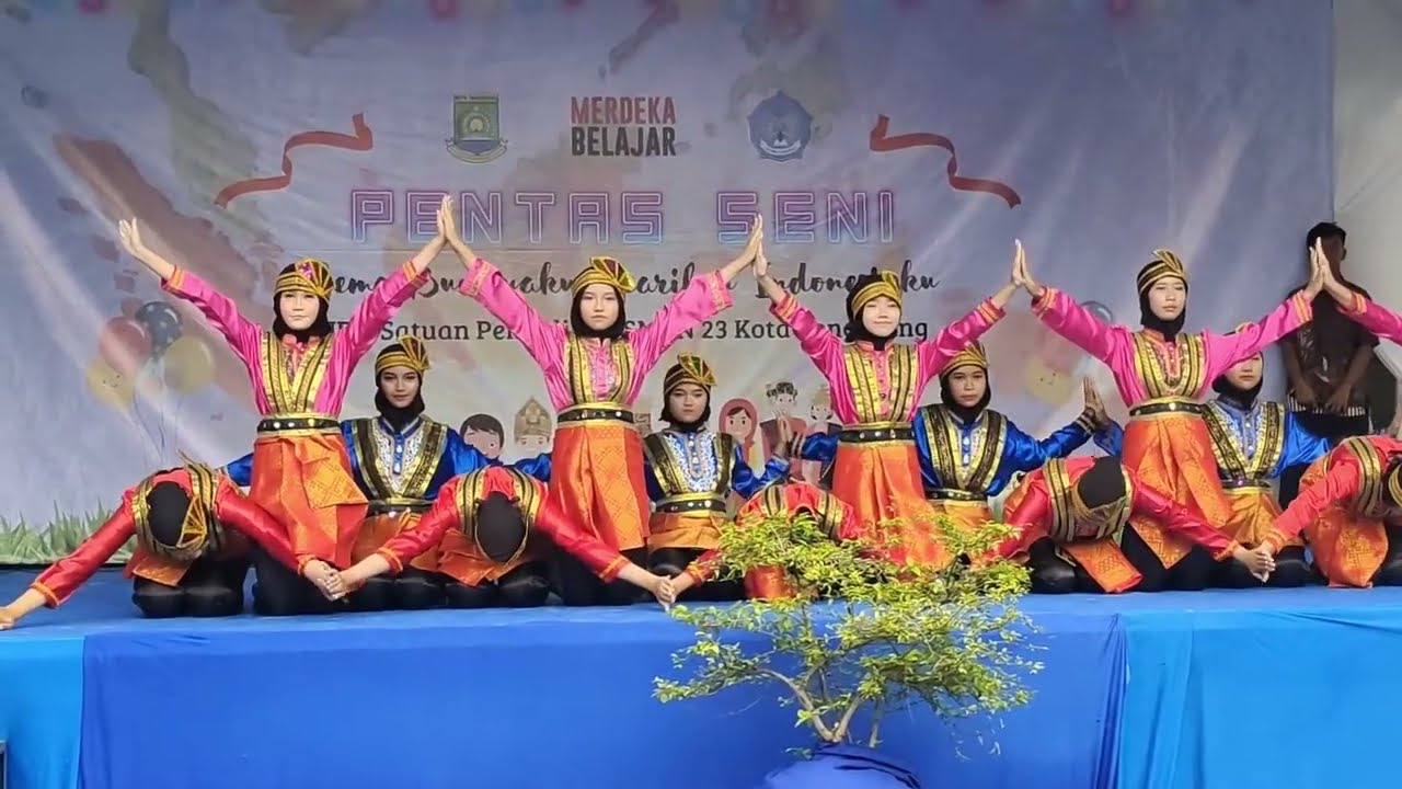 Tari Saman dalam Pensi Sekolah