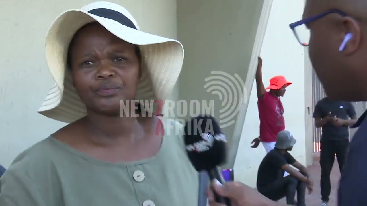 Безработные учителя просят о предоставлении работы.