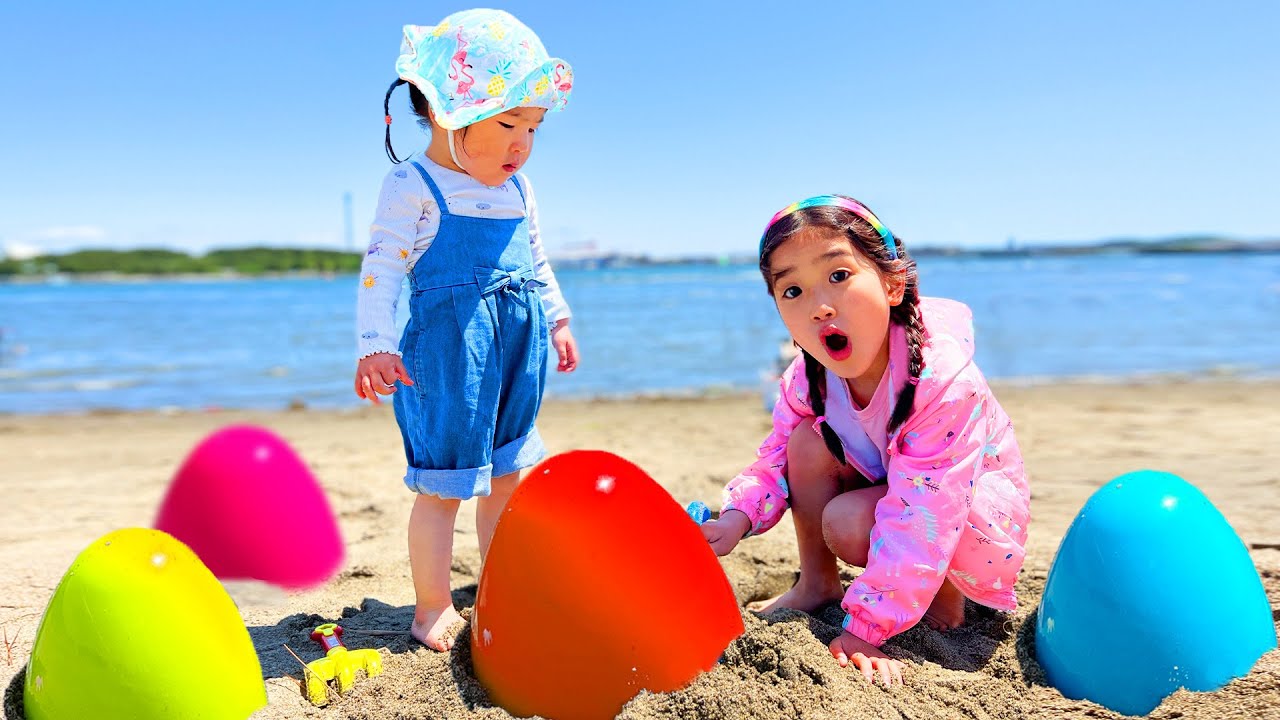 赤ちゃんのお世話は大変！海で赤ちゃんとあそぼう♪