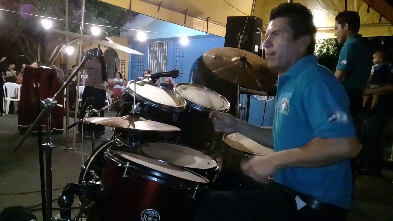 Alabanzas de fuego en bateria. Coros pentecostales.