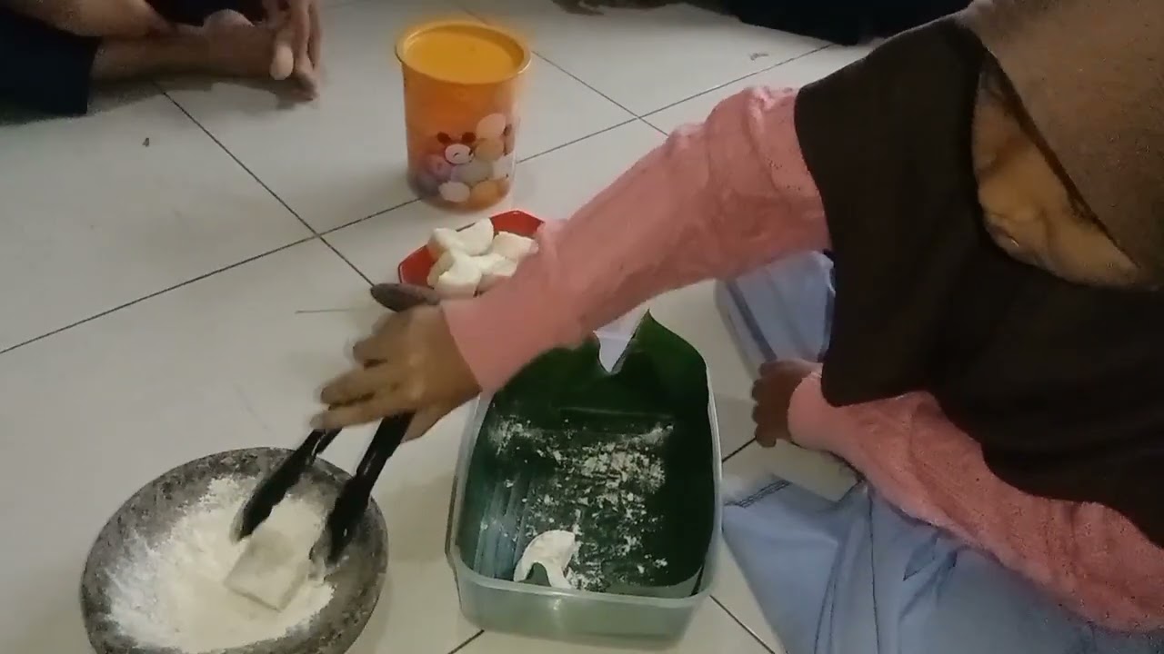 Tugas praktek IPA, MEMBUAT TAPE SINGKONG Kelompok 3, Kelas 9B✨