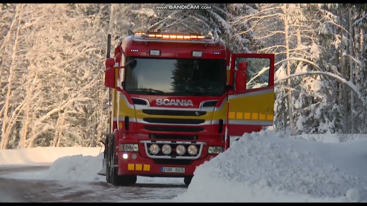 vägens hjältar (dalarna, hedemora) lastbil i diket