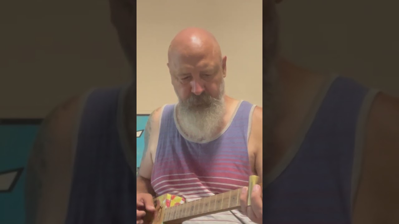 Sliding Hillbilly Trance music on the &ldquo;Self Medicaster&rdquo; #3stringguitar