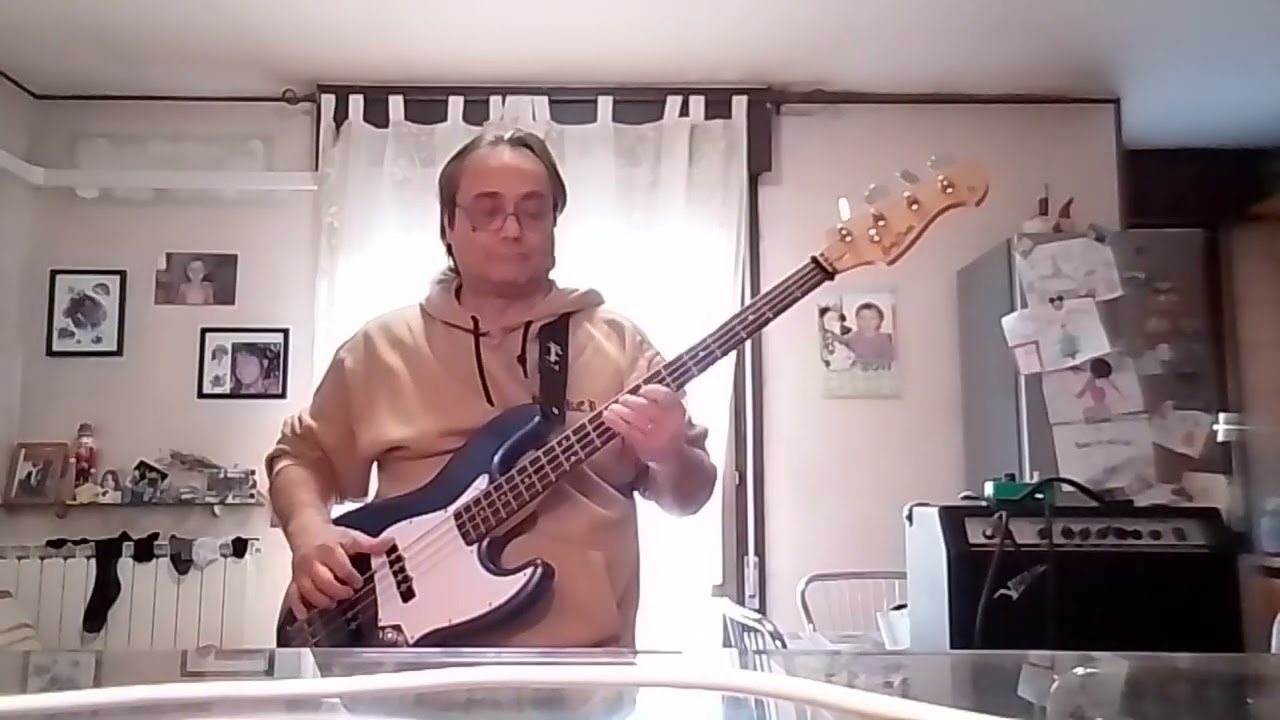 musica cover basso Black Sabbath con ronnie james Dio
