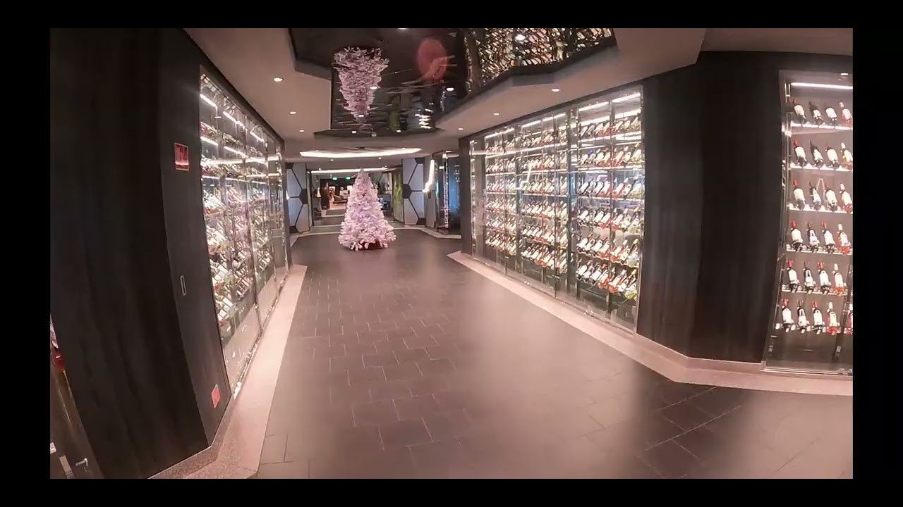 MSC World America Main Dining Area
