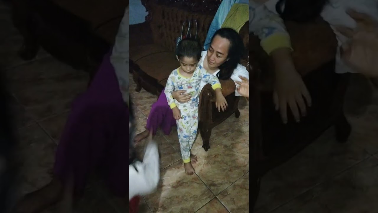 berebutan cium mama Opie