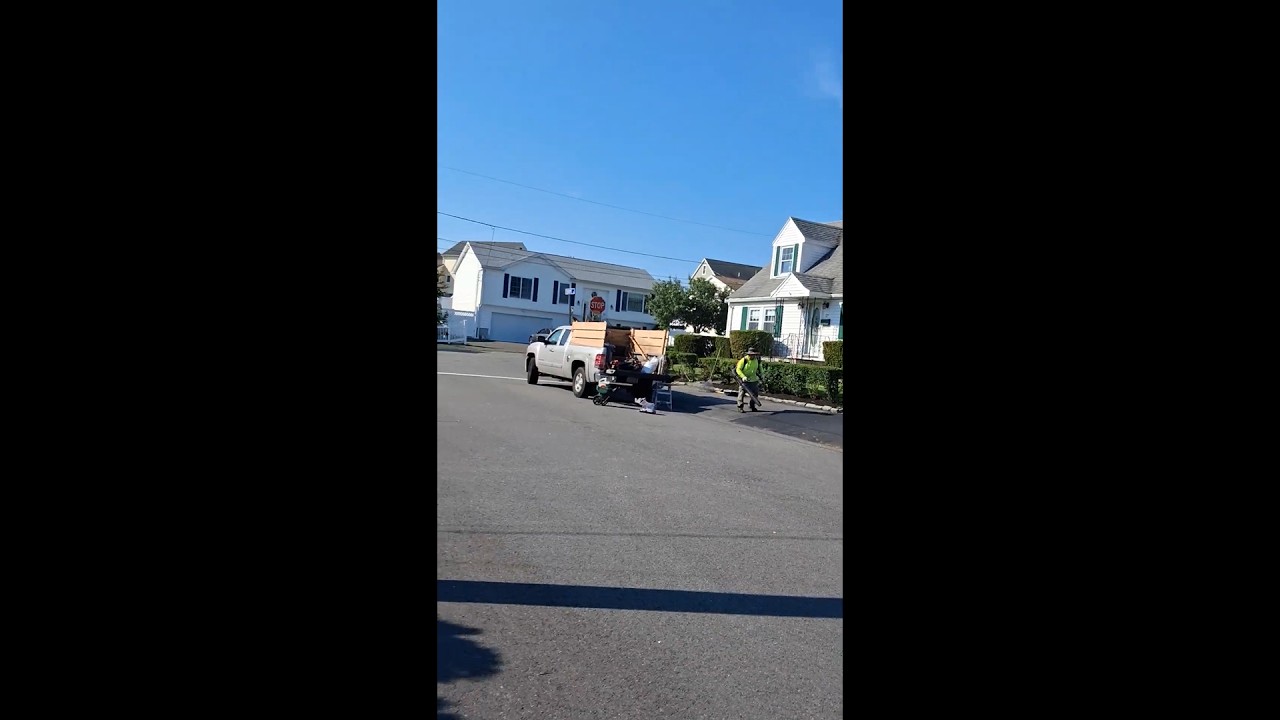 Walking Home 🏡 From Rental Assistance Office 🚶&zwj;♂️ Part 1