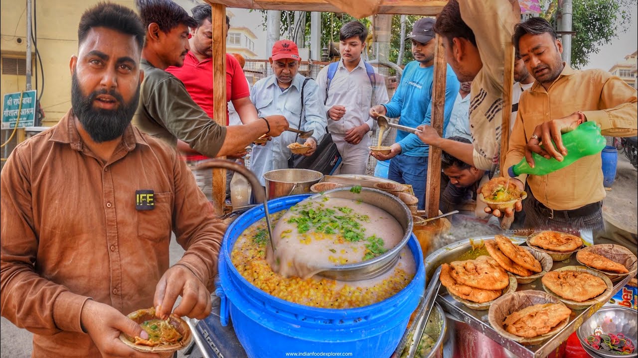 Early Morning Breakfast in Mathura | Bedmi Puri & Raita Only Rs.10/- ($0.12) | Street Food India