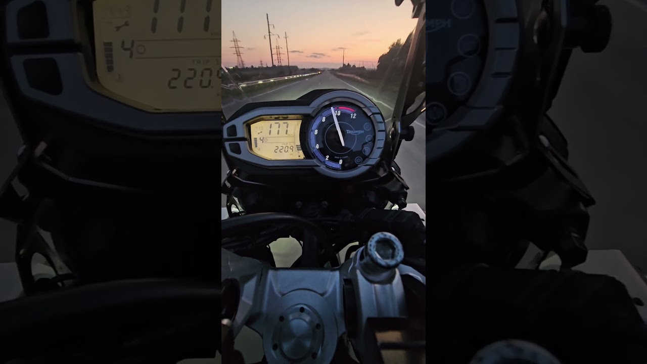 Triumph Tiger 800 XC Acceleration