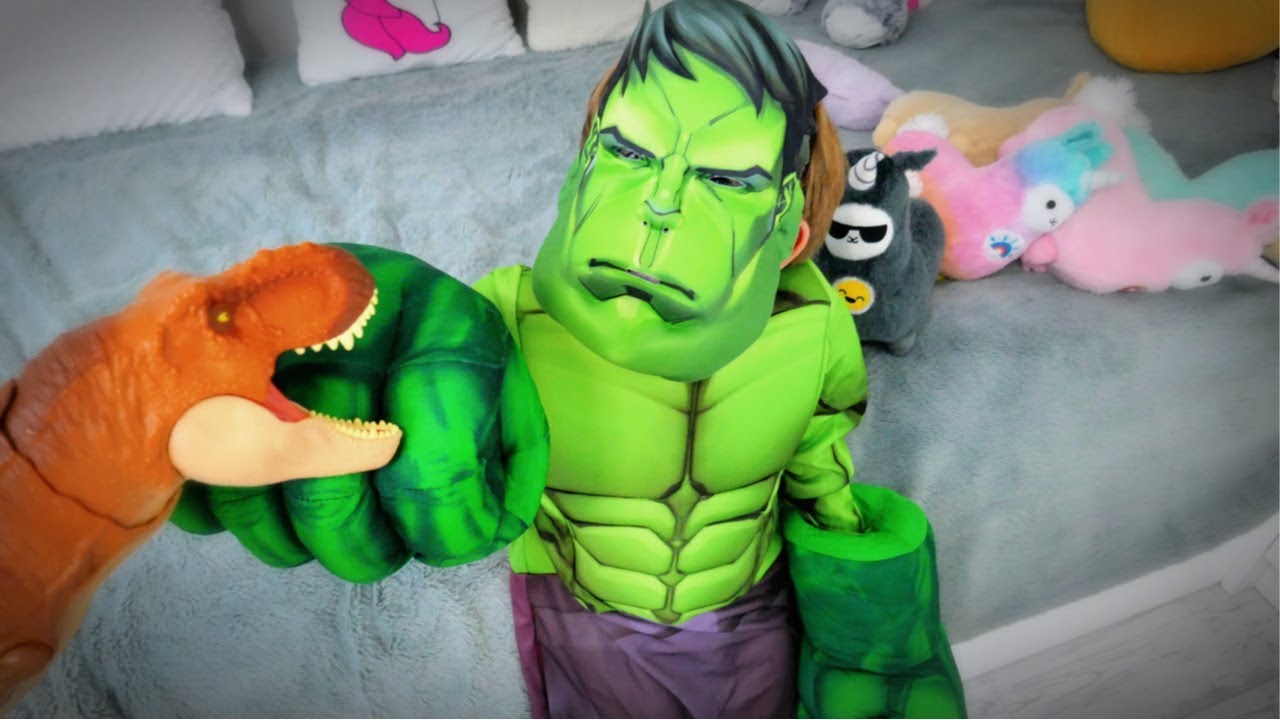 MARCEL HULK VS DINOZAURY - NA RATUNEK LAMOROŻCOM