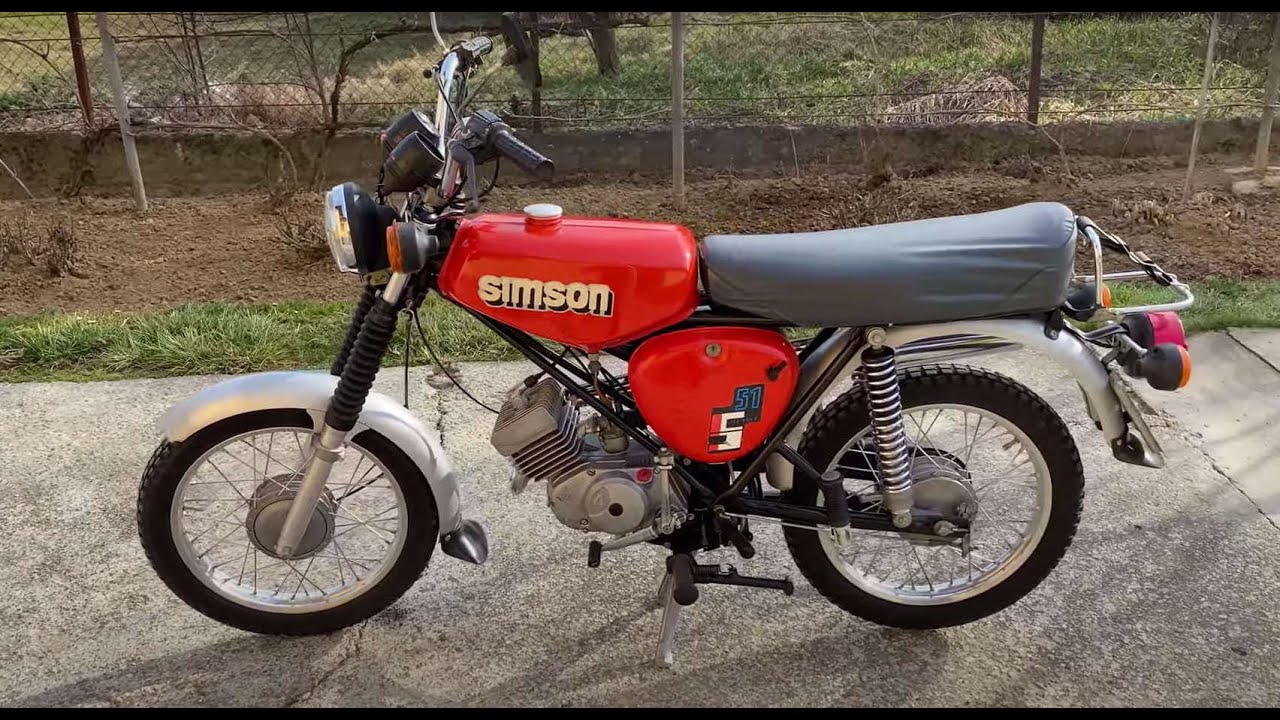 Simson S51/1E1-H 1989 piros, korabeli magyar fordulatszámmérővel