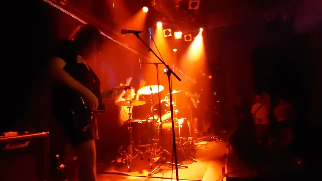 DZ Deathrays - Fired Up - Mezz (kleine zaal) - 3 7 2025