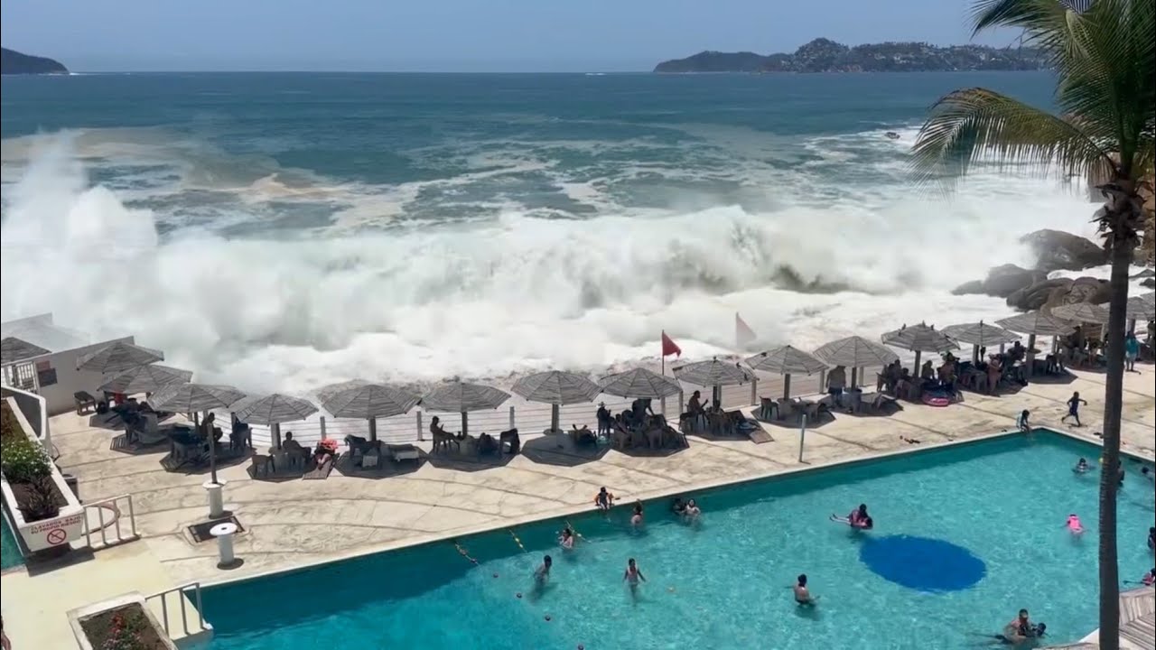 S&uacute;per OLAS GIGANTES EN ACAPULCO GUERRERO: El Mar EST&Aacute; DEVORANDO TODO, As&iacute; el Mar de Fondo 2025