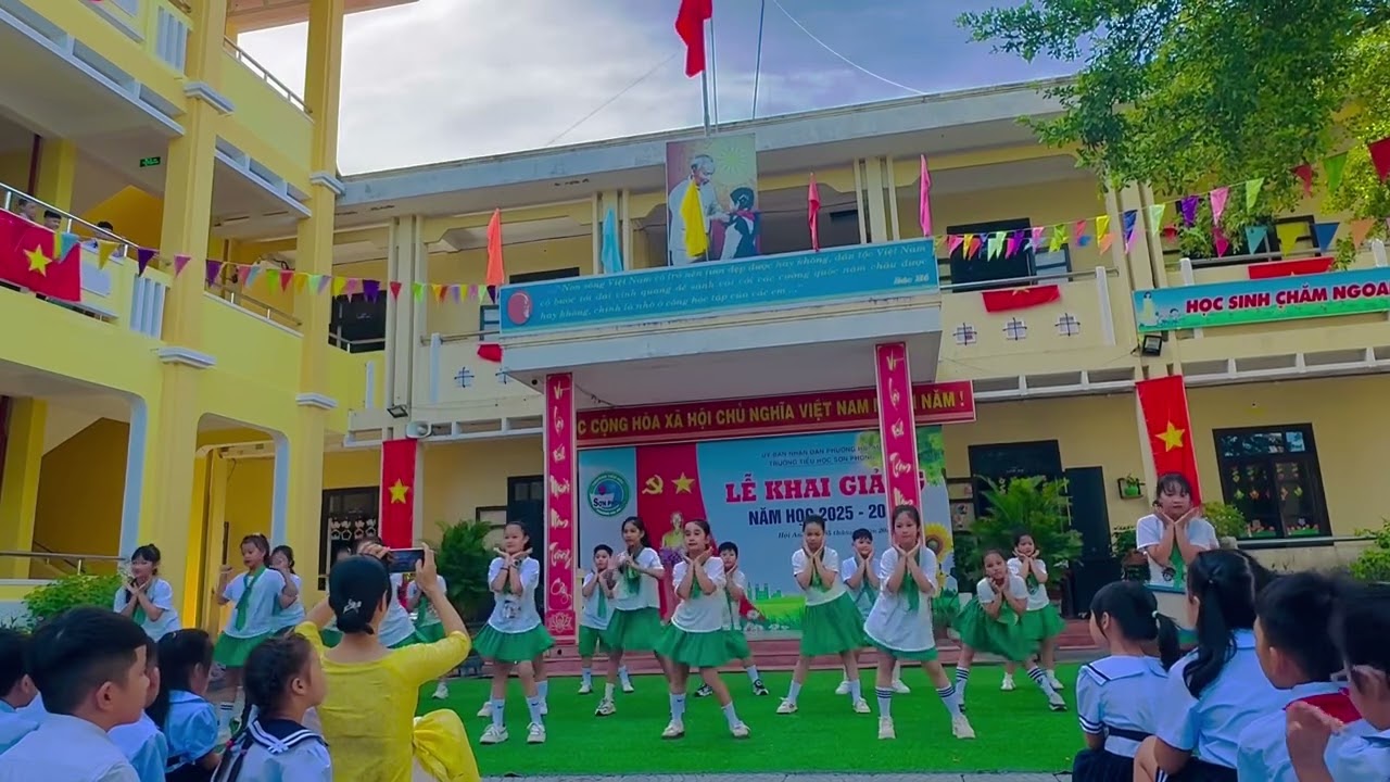 Nhảy : Ếch Ngoài Đáy Giếng do các bạn Khối 5 trường Sơn Phong _ Hội An trình bày