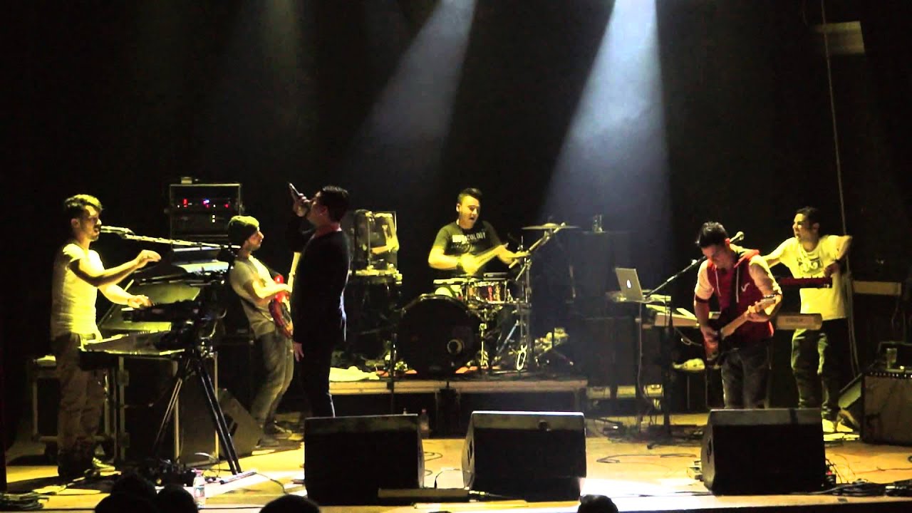 Steela - Cus&igrave; nu m' hai istu mai - Live at Cage Livorno