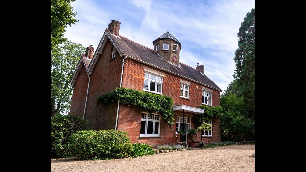 An opportunity to purchase a fine period house, blending distinctive character and modern elegance.