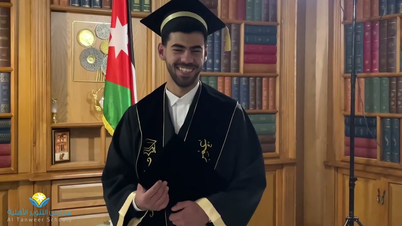 أفضل الذكريات التي سنحملها معنا هي تلك التي صنعناها هنا في مدارس التنوير الأهلية🎓✨  #دفعة_2007