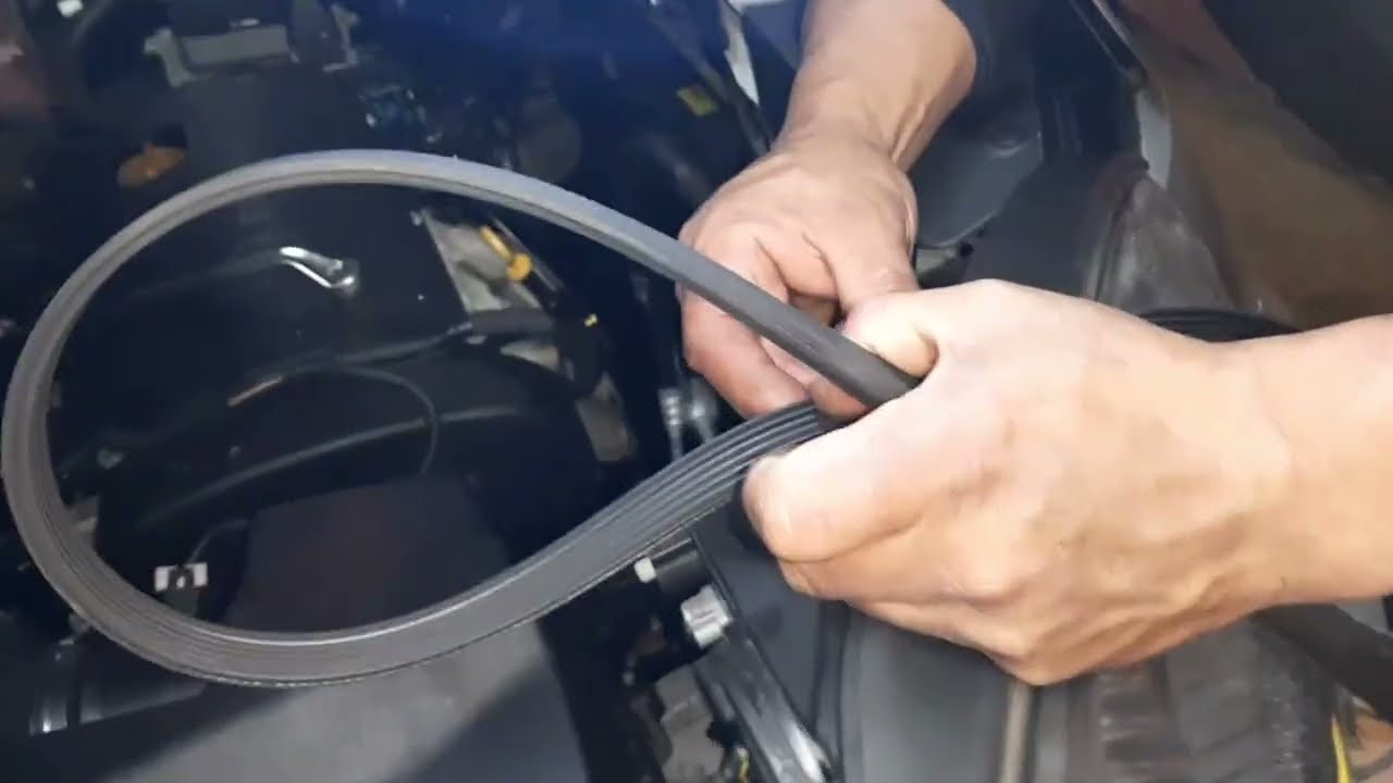 WARNUNG! Wenn Sie dieses Geräusch aus dem Motorraum Ihres Autos hören, ist der Keilriemen gerissen.