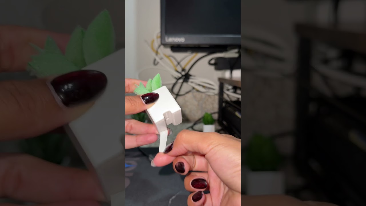 Кухонные гаджеты, системы организации кабелей, аксессуары для офисного стола.