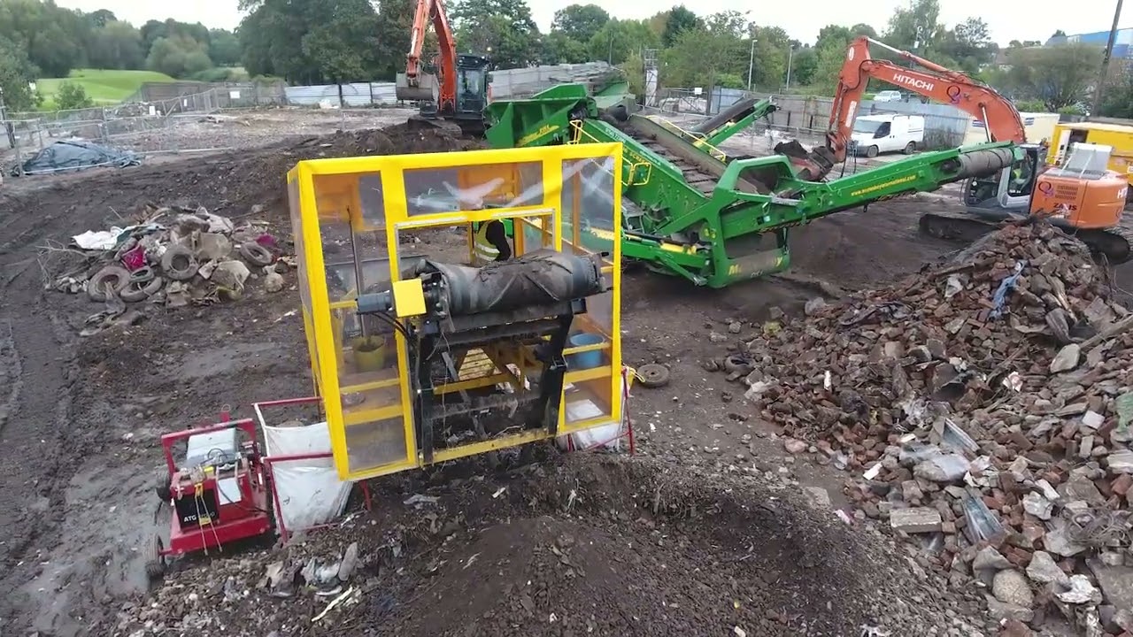 McCloskey R155 | Deck Screener